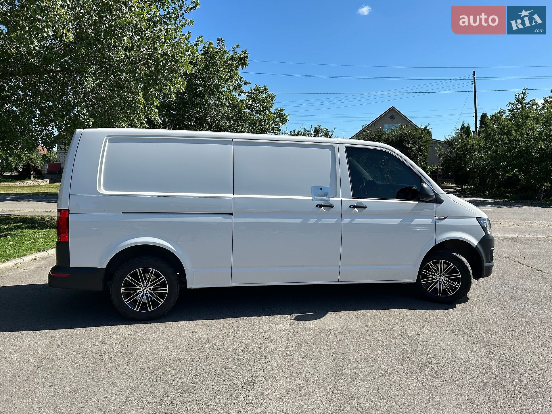 Volkswagen Transporter 2018 VIN WV1ZZZ7HZJH137362 фото оголошення 3 з 18