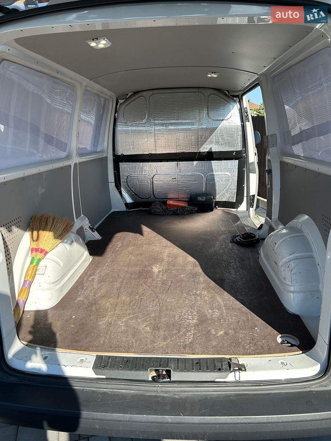 Volkswagen Transporter 2018 VIN WV1ZZZ7HZJH137362 фото оголошення 16 з 18