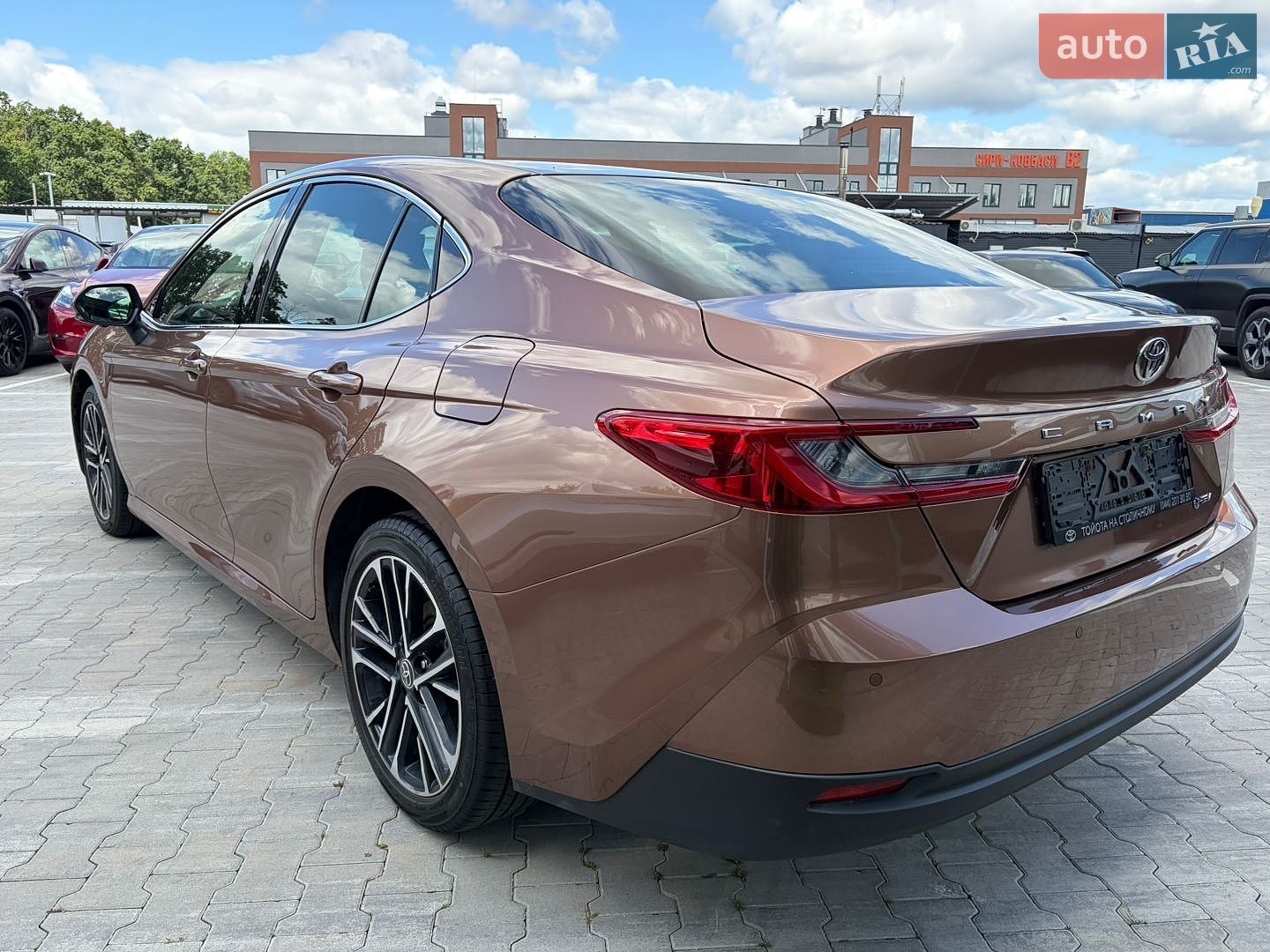 Toyota Camry 2025 VIN JTNAHACK003027807 фото оголошення 9 з 33
