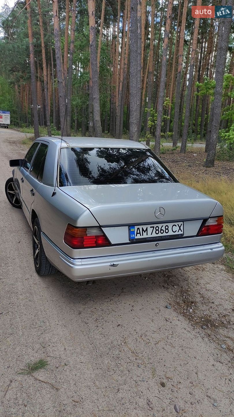 Mercedes-Benz E-Class 1992 VIN WDB1240261B725056 фото оголошення 8 з 57