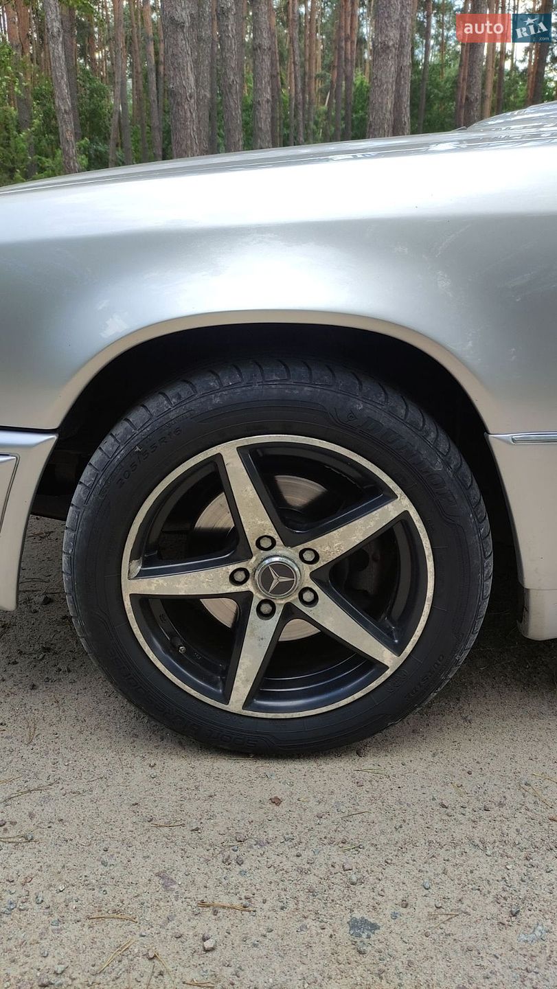 Mercedes-Benz E-Class 1992 VIN WDB1240261B725056 фото оголошення 4 з 57