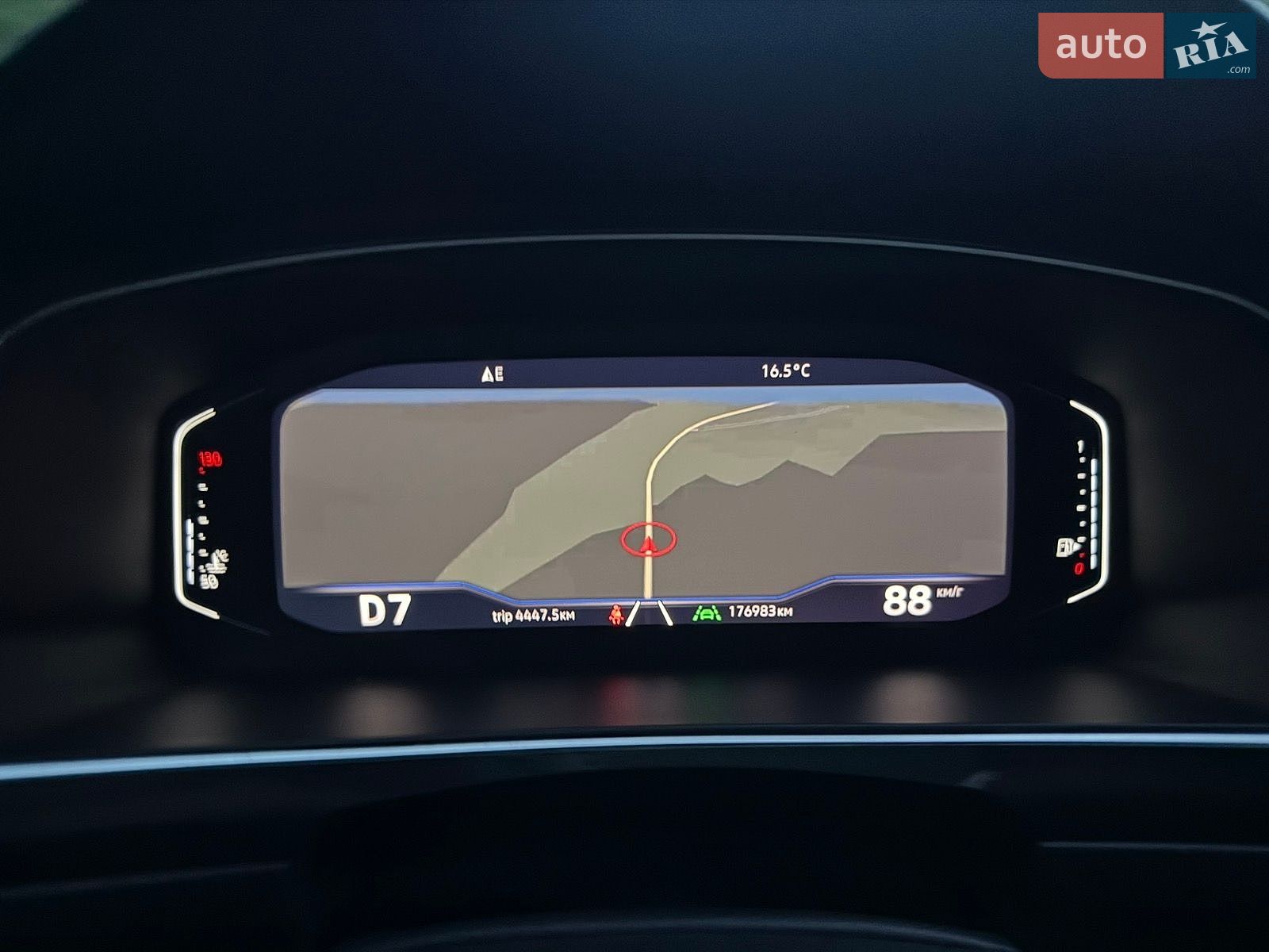 Volkswagen Tiguan 2019 VIN WVGZZZ5NZLW854512 фото оголошення 3 з 38