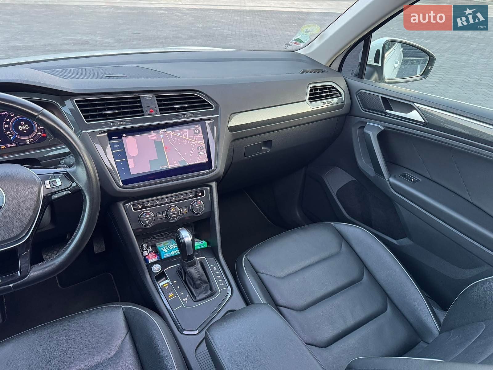Volkswagen Tiguan 2019 VIN WVGZZZ5NZLW854512 фото оголошення 12 з 38