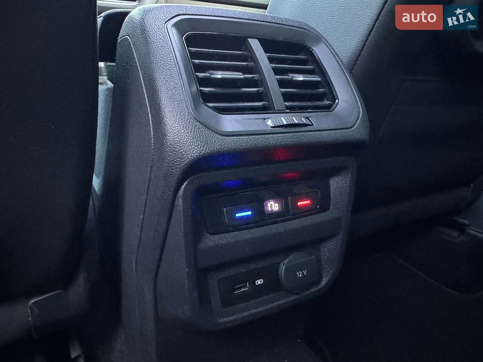 Volkswagen Tiguan 2019 VIN WVGZZZ5NZLW854512 фото оголошення 20 з 38