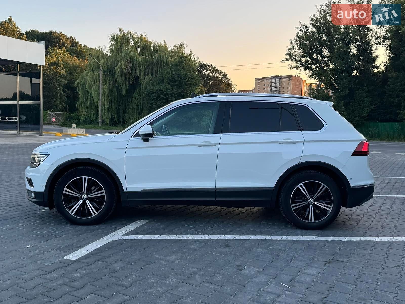 Volkswagen Tiguan 2019 VIN WVGZZZ5NZLW854512 фото оголошення 31 з 38