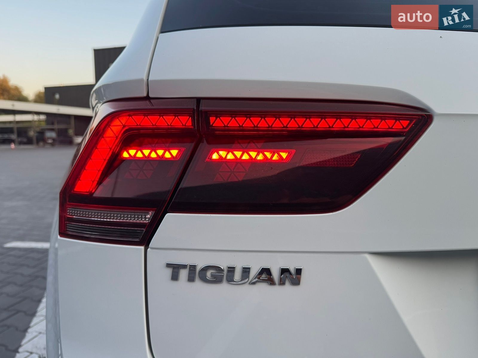 Volkswagen Tiguan 2019 VIN WVGZZZ5NZLW854512 фото оголошення 32 з 38
