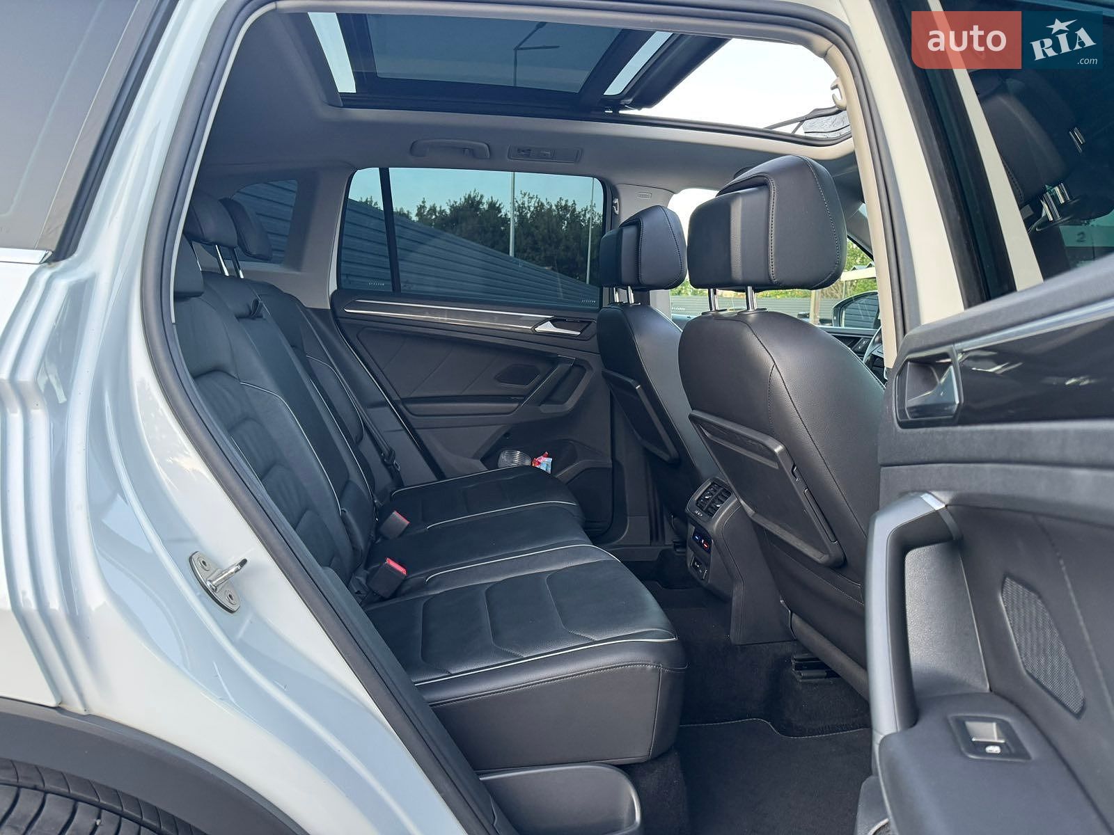 Volkswagen Tiguan 2019 VIN WVGZZZ5NZLW854512 фото оголошення 34 з 38