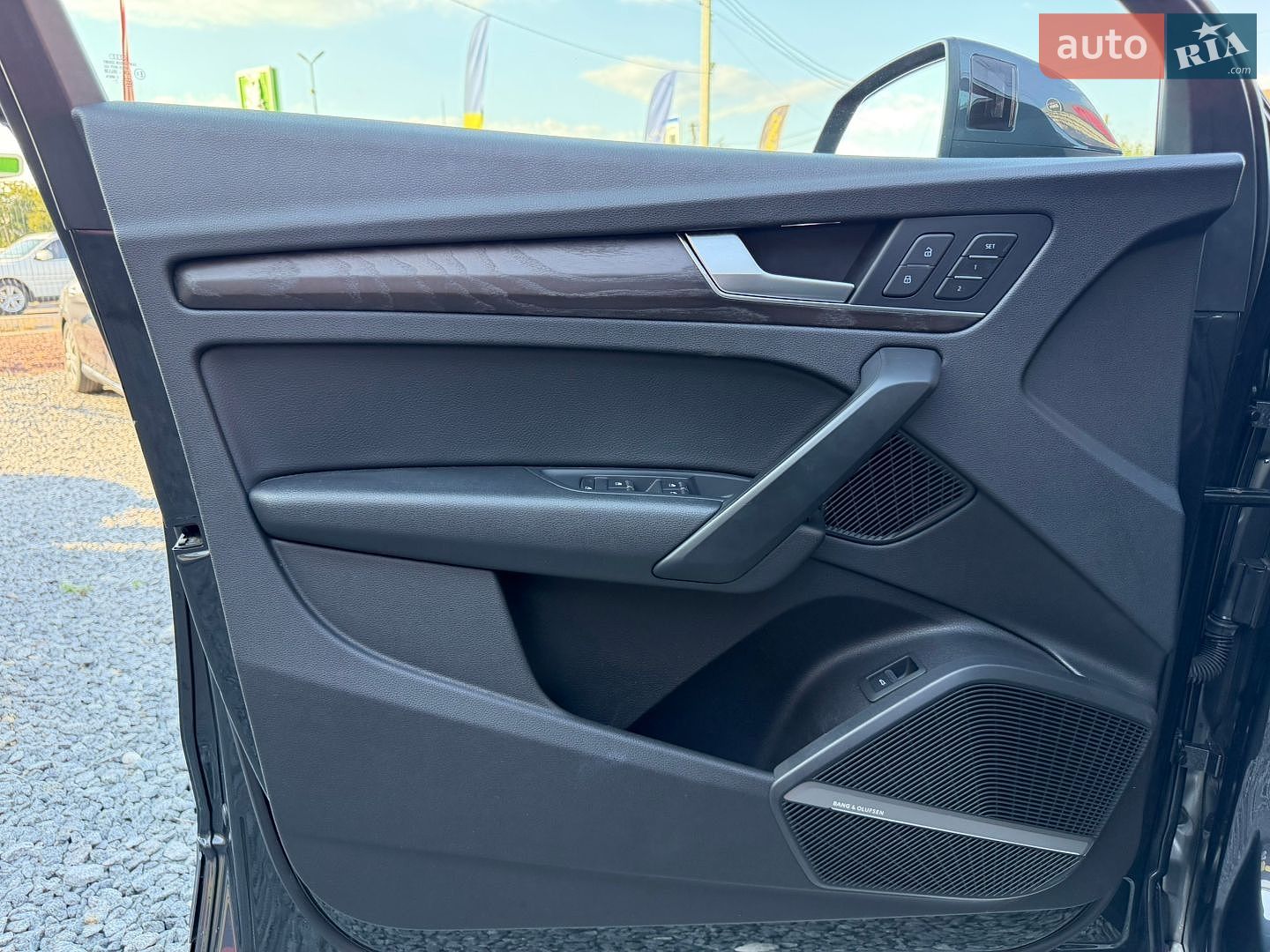 Audi Q5 2018 VIN WA1BNAFYXJ2102712 фото оголошення 20 з 49