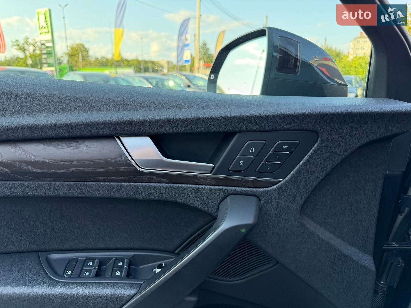 Audi Q5 2018 VIN WA1BNAFYXJ2102712 фото оголошення 22 з 49