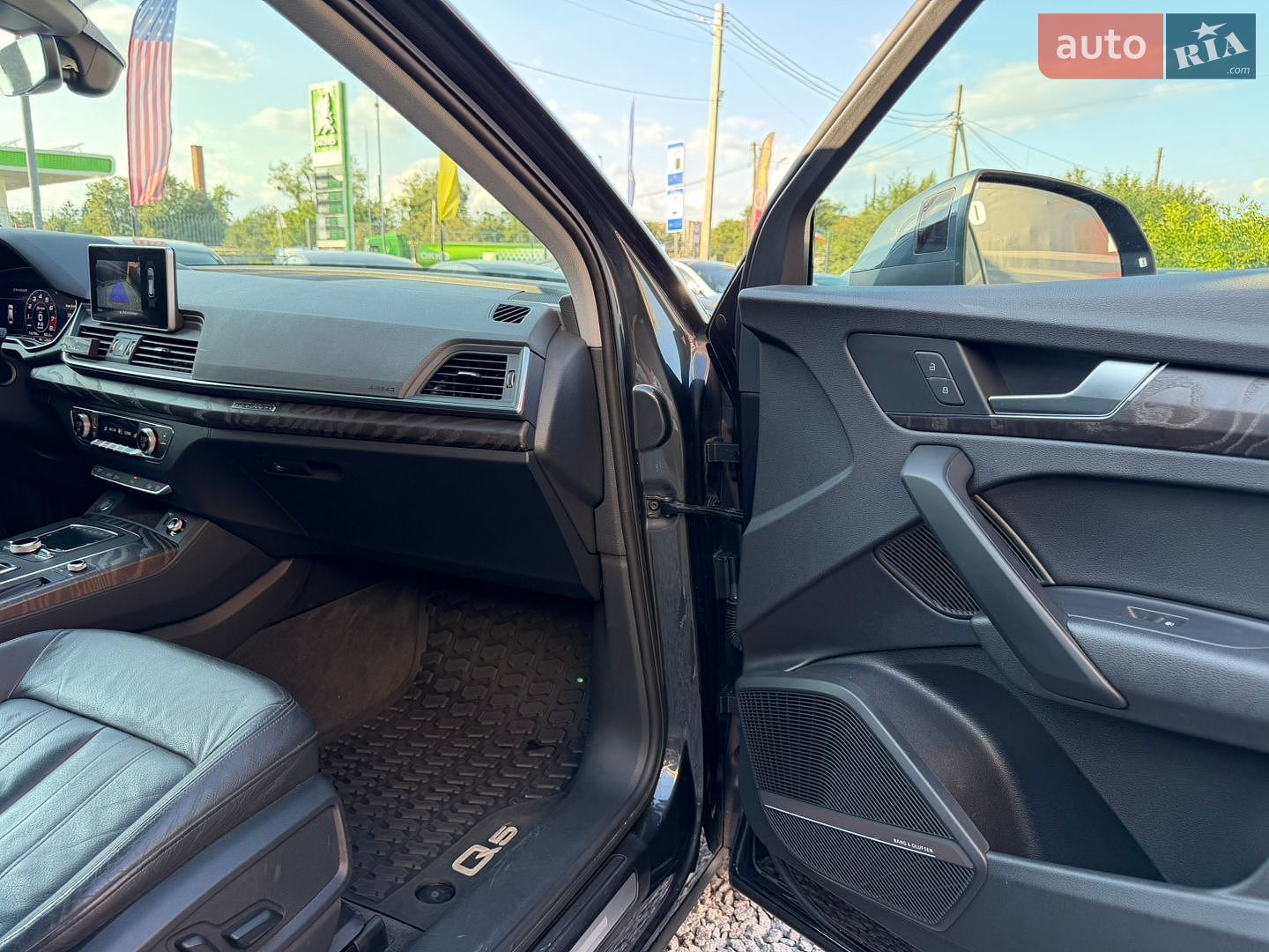 Audi Q5 2018 VIN WA1BNAFYXJ2102712 фото оголошення 29 з 49