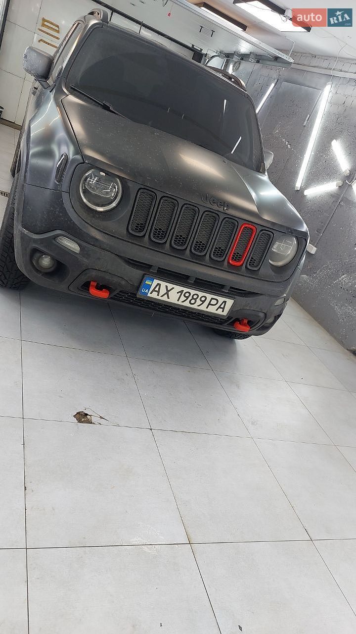 Jeep Renegade 2018 VIN ZACCJBCB4JPH91728 фото оголошення 2 з 9