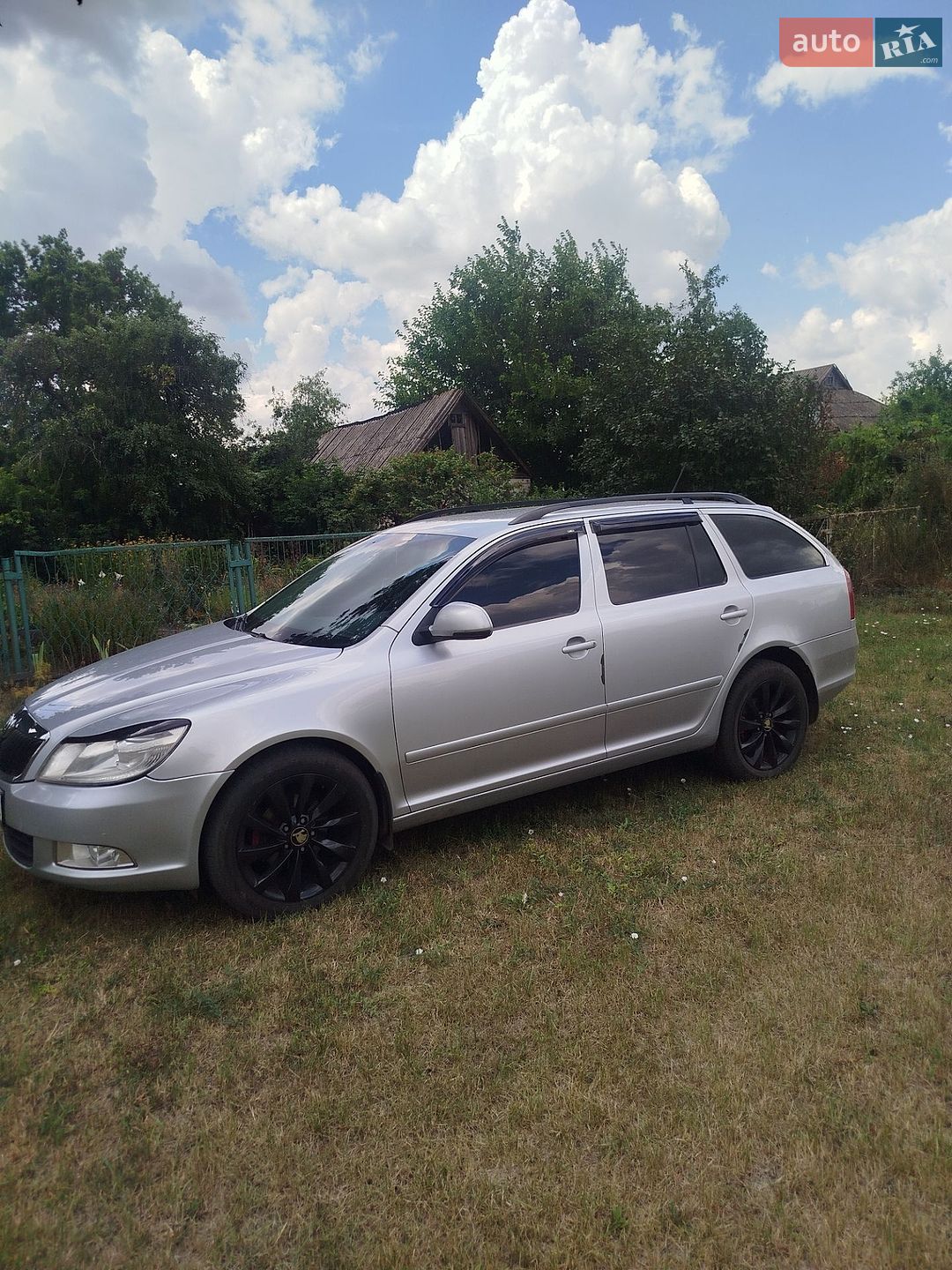 Skoda Octavia 2010 VIN TMBCA41Z8BB152405 фото оголошення 2 з 10