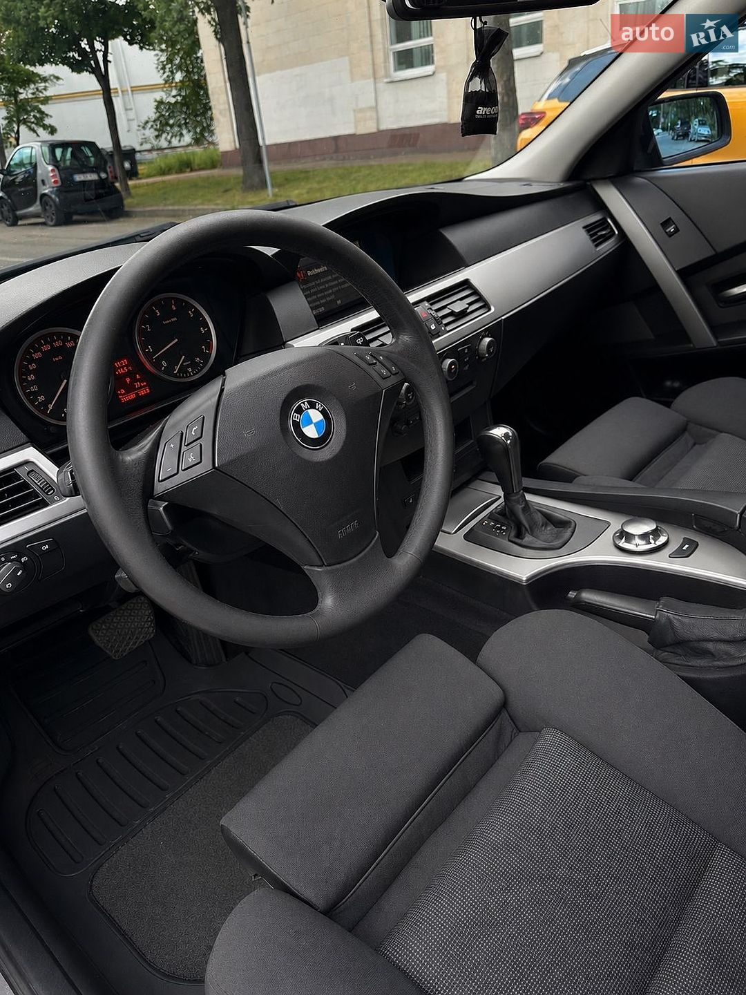 BMW 5 Series 2004 VIN WBANA310X0B911215 фото оголошення 10 з 12