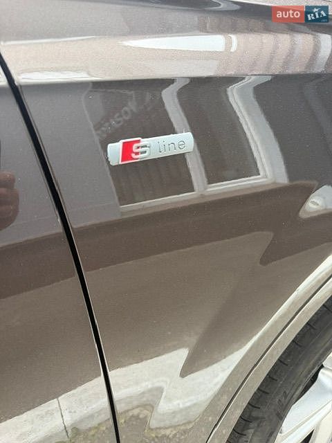Audi Q7 2016 VIN WAUZZZ4M5GD063013 фото оголошення 10 з 25