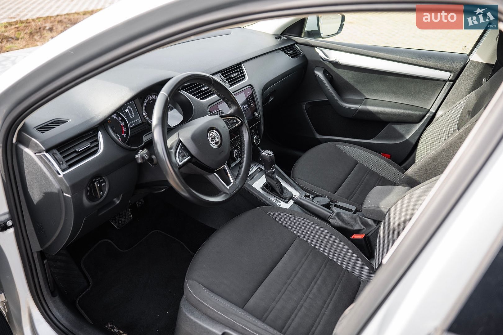 Skoda Octavia 2020 VIN TMBJH7NE6L0167137 фото оголошення 11 з 21