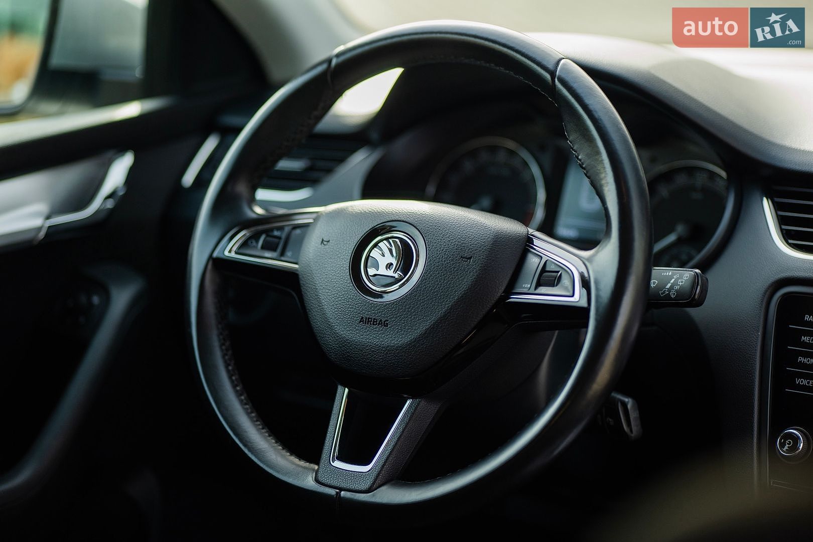 Skoda Octavia 2020 VIN TMBJH7NE6L0167137 фото оголошення 12 з 21