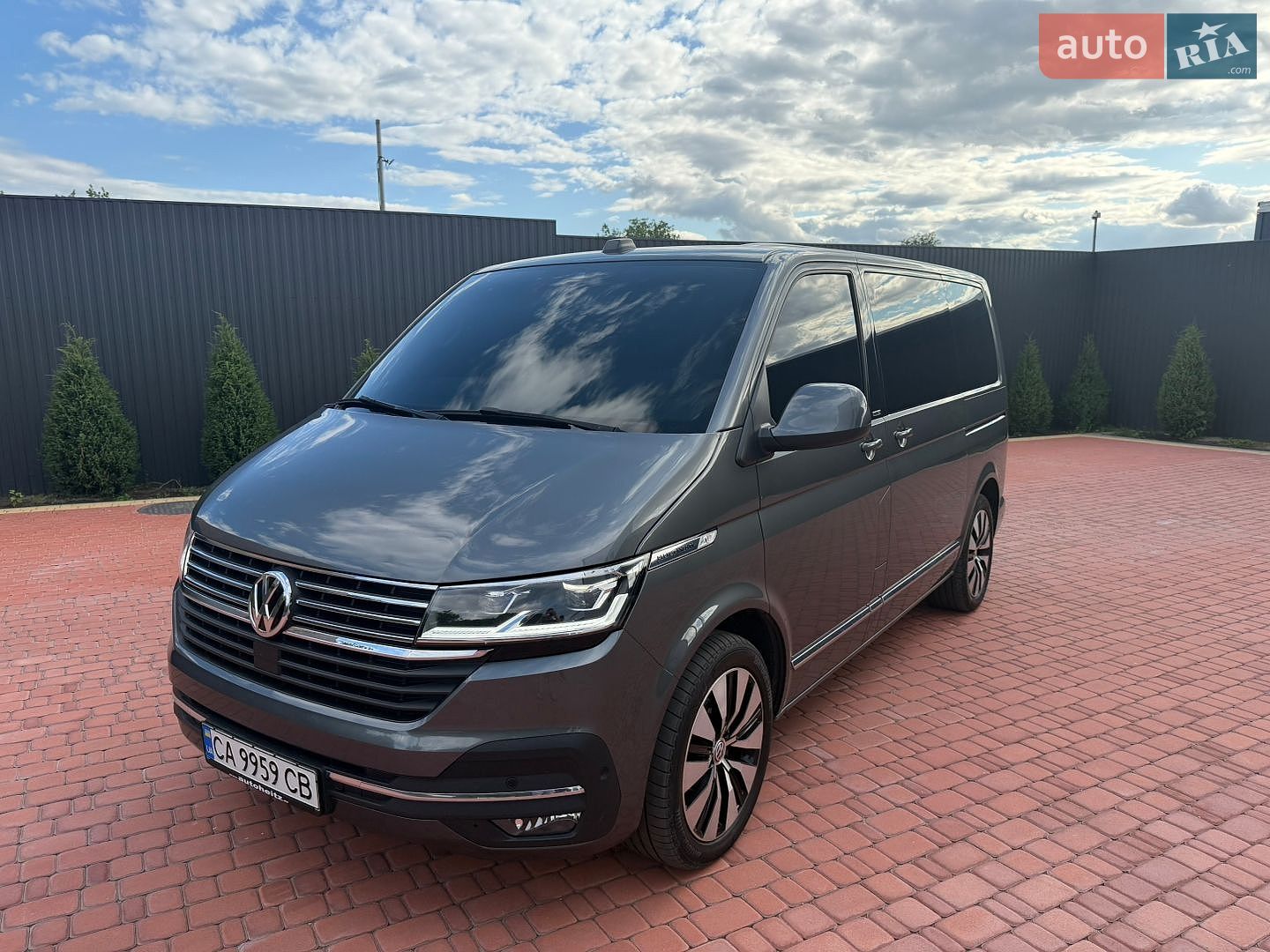 Volkswagen Multivan 2019 VIN WV2ZZZ7HZLH001653 фото оголошення 4 з 62