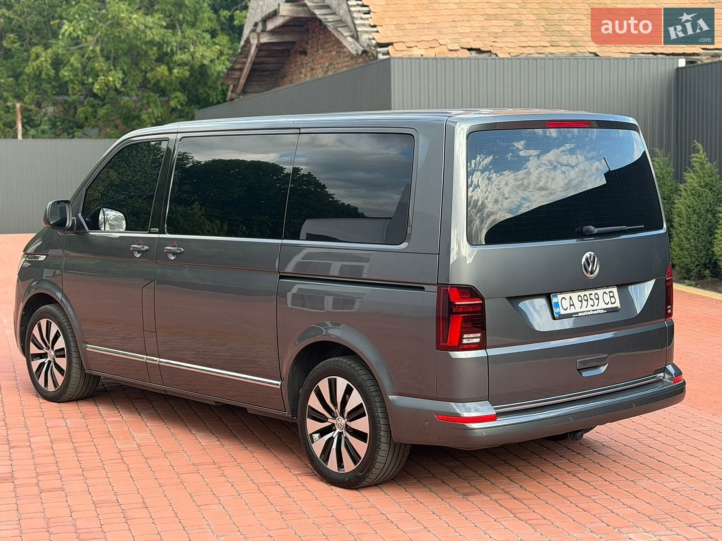 Volkswagen Multivan 2019 VIN WV2ZZZ7HZLH001653 фото оголошення 6 з 62