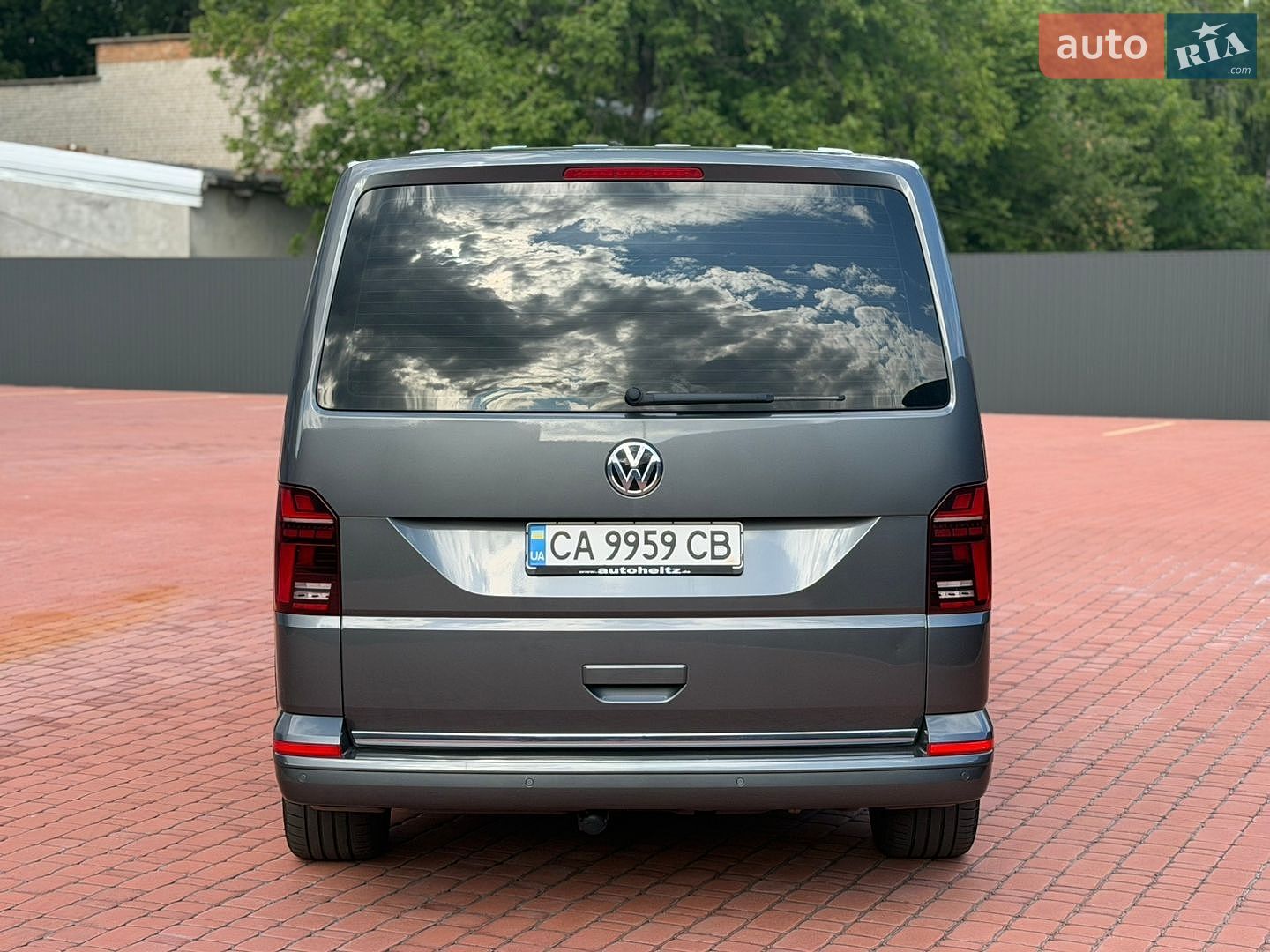 Volkswagen Multivan 2019 VIN WV2ZZZ7HZLH001653 фото оголошення 7 з 62