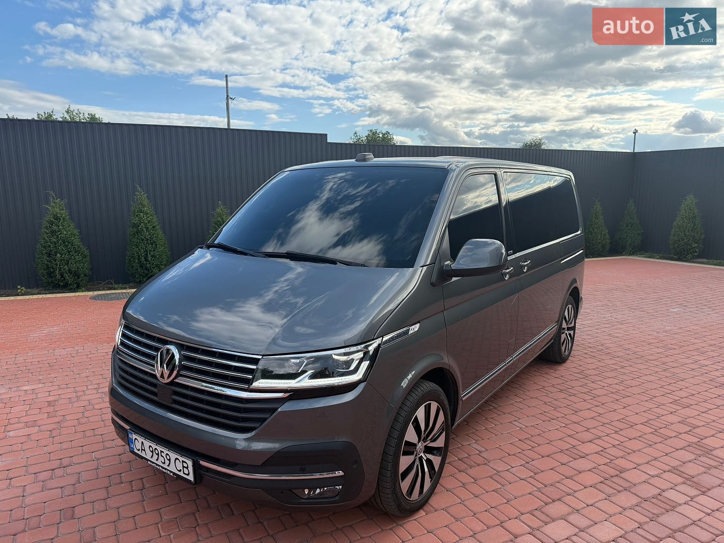 Volkswagen Multivan 2019 VIN WV2ZZZ7HZLH001653 фото оголошення 12 з 62