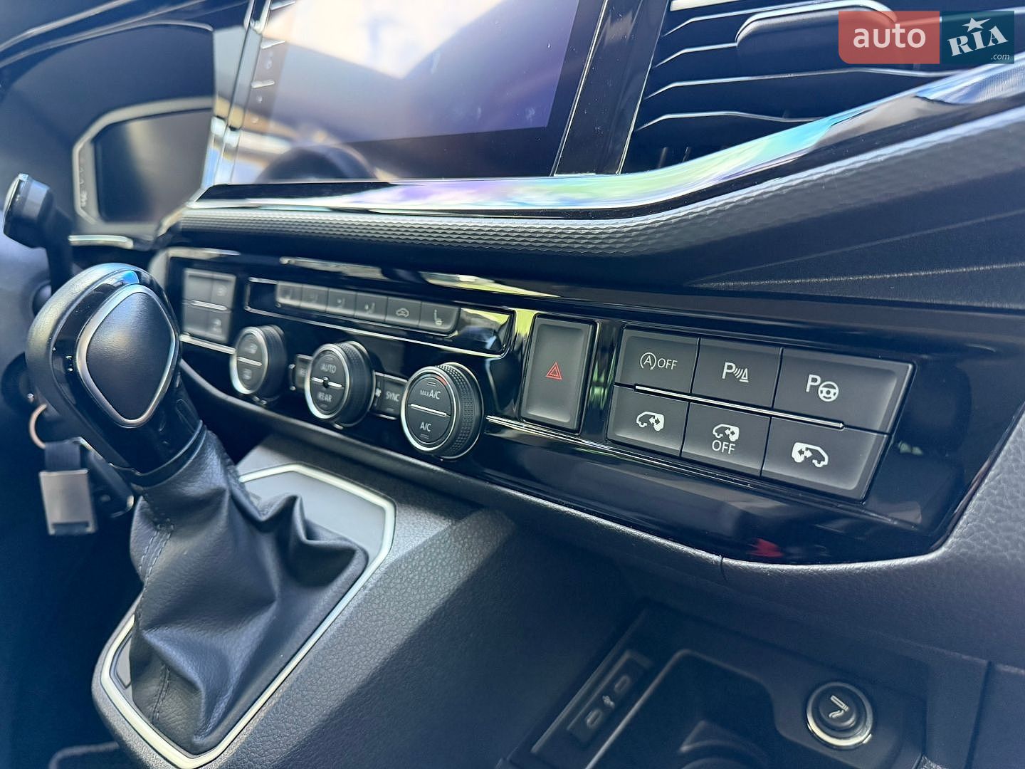 Volkswagen Multivan 2019 VIN WV2ZZZ7HZLH001653 фото оголошення 52 з 62