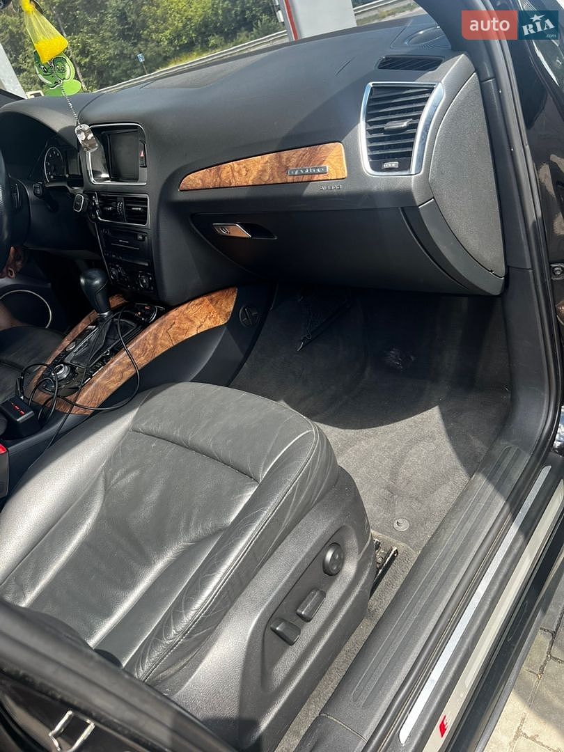 Audi Q5 2011 VIN WA1WFCFP3BA101698 фото оголошення 48 з 81