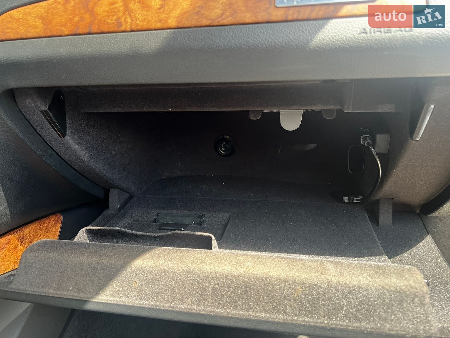 Audi Q5 2011 VIN WA1WFCFP3BA101698 фото оголошення 50 з 81