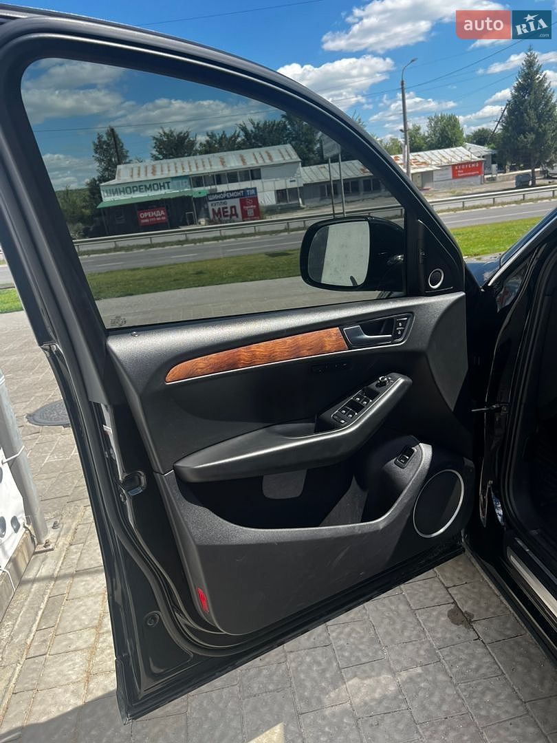 Audi Q5 2011 VIN WA1WFCFP3BA101698 фото оголошення 33 з 81