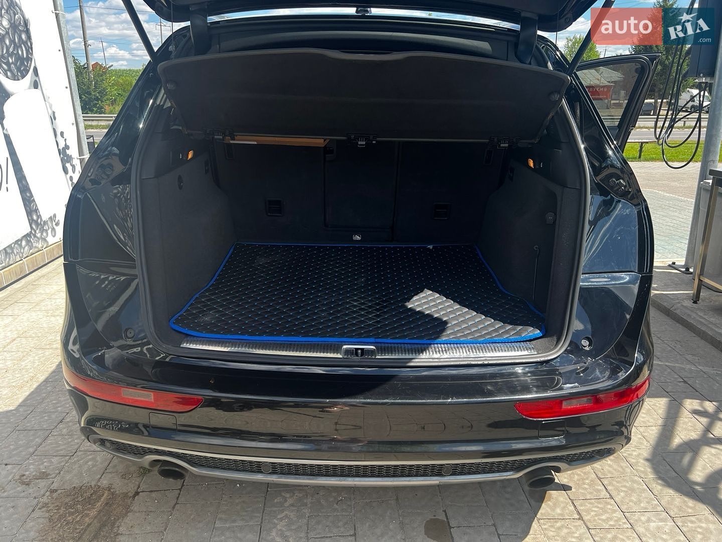 Audi Q5 2011 VIN WA1WFCFP3BA101698 фото оголошення 39 з 81