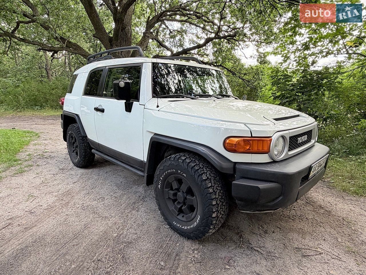 Toyota FJ Cruiser 2008 VIN JTEBU11F78K042330 фото оголошення 3 з 32