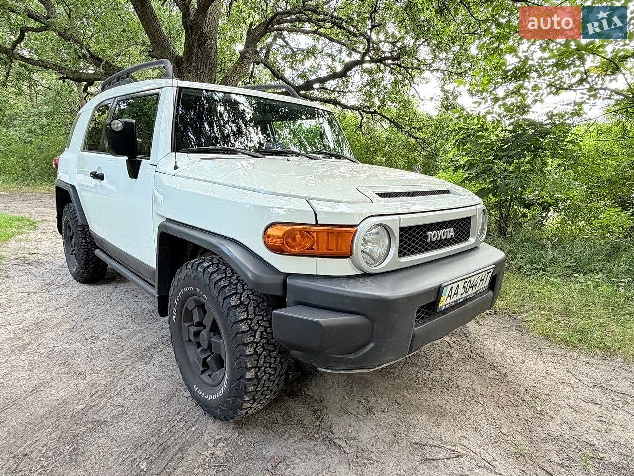 Toyota FJ Cruiser 2008 VIN JTEBU11F78K042330 фото оголошення 4 з 32
