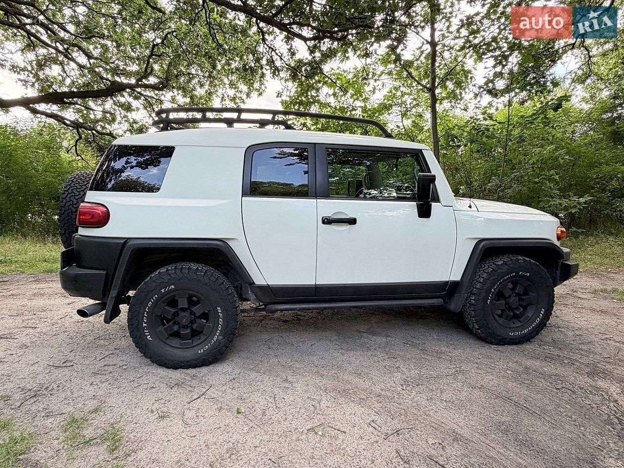 Toyota FJ Cruiser 2008 VIN JTEBU11F78K042330 фото оголошення 8 з 32