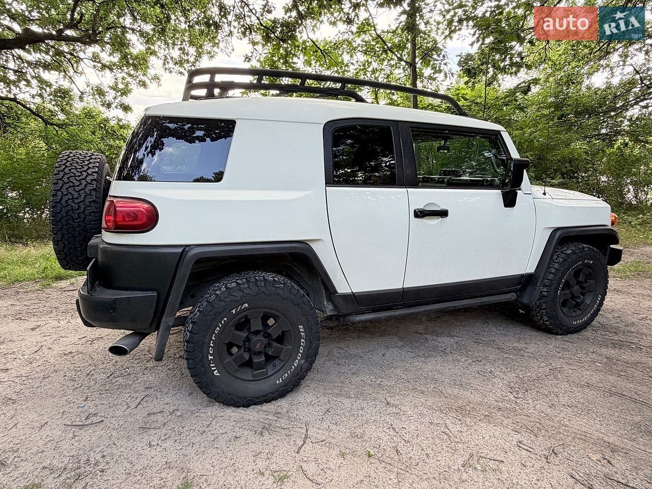Toyota FJ Cruiser 2008 VIN JTEBU11F78K042330 фото оголошення 17 з 32