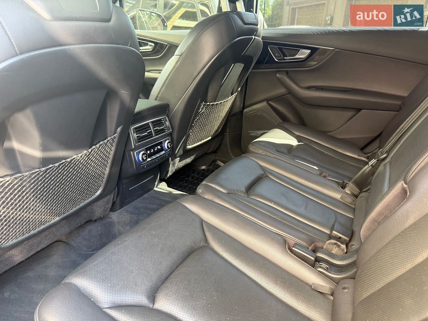 Audi Q7 2016 VIN WA1VAAF74HD018948 фото оголошення 2 з 28