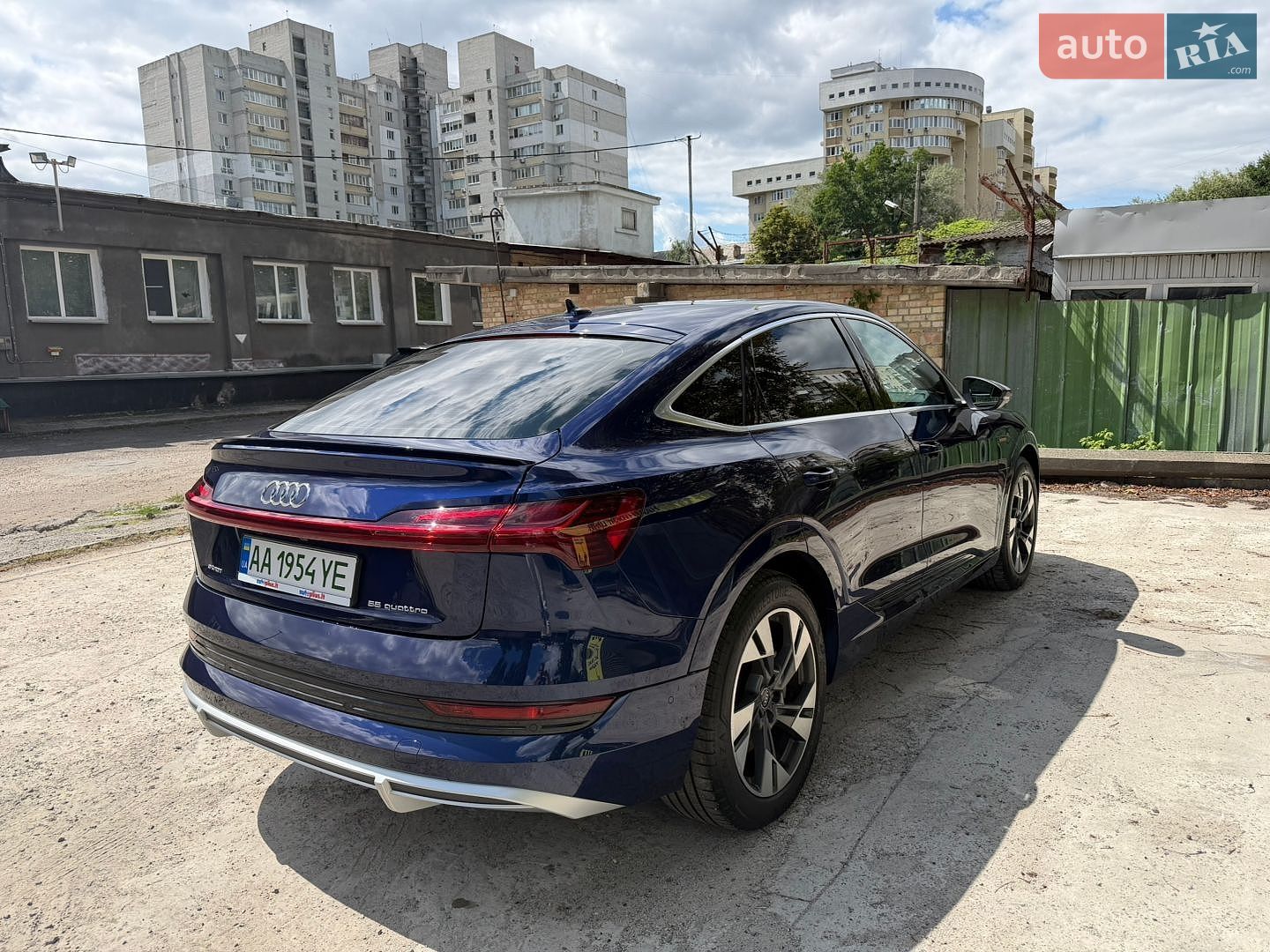 Audi e-tron Sportback 2023 VIN WAUZZZGEXPB025132 фото оголошення 6 з 17