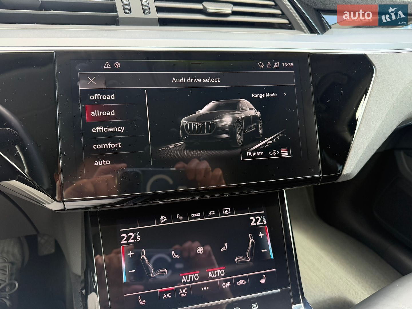 Audi e-tron Sportback 2023 VIN WAUZZZGEXPB025132 фото оголошення 7 з 9