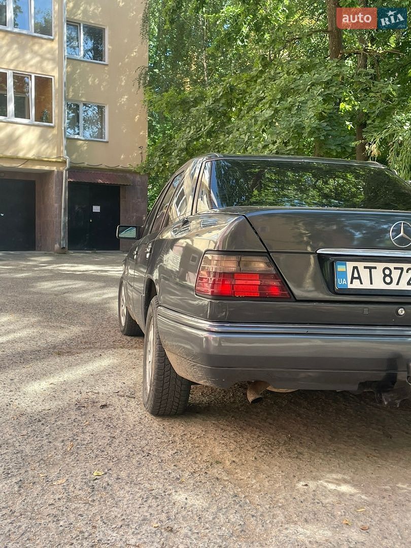 Mercedes-Benz E-Class 1994 VIN WDB1241261J061906 фото оголошення 2 з 9