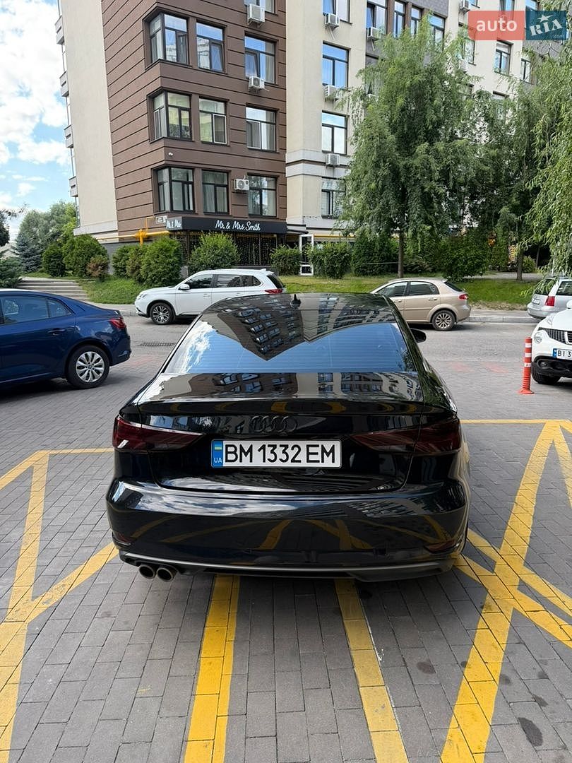 Audi A3 2017 VIN WAUAUGFFXJ1011075 фото оголошення 5 з 30