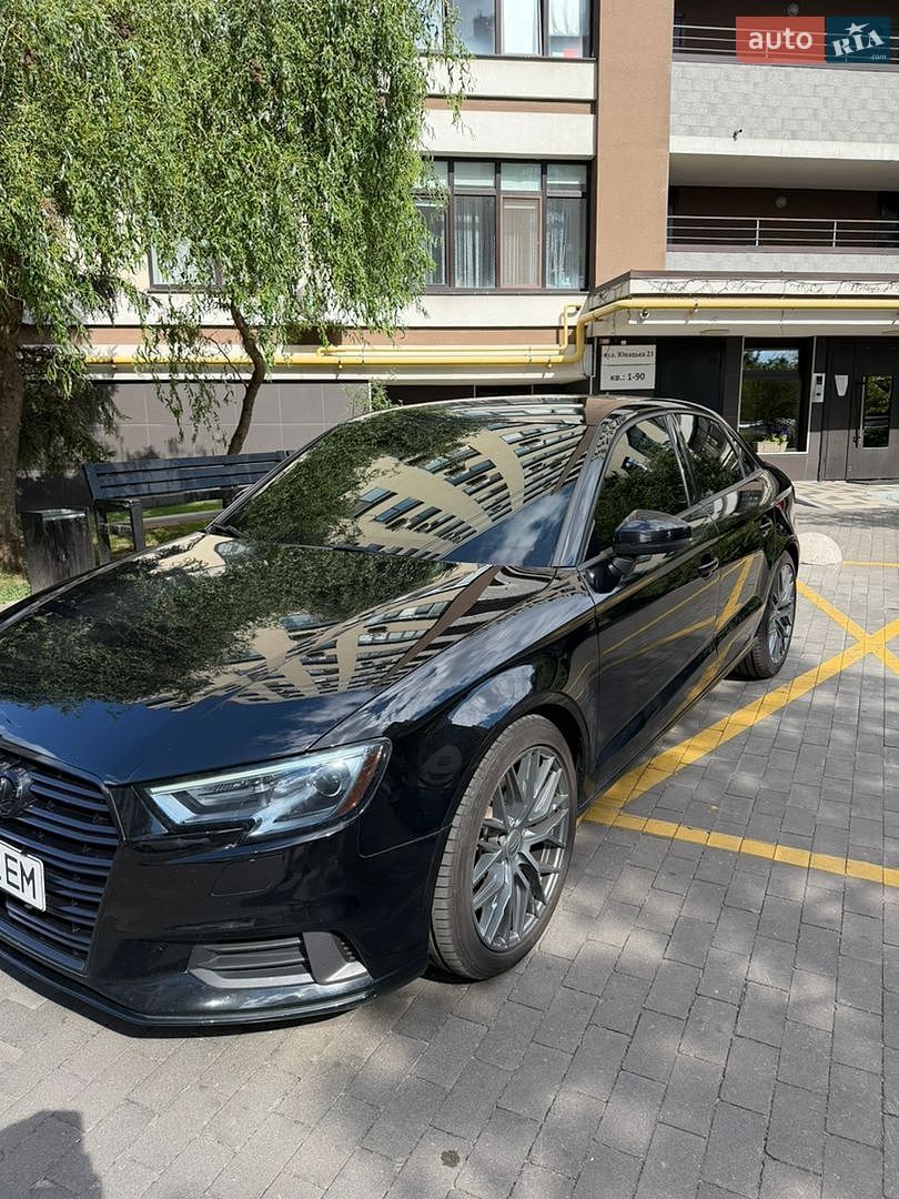 Audi A3 2017 VIN WAUAUGFFXJ1011075 фото оголошення 8 з 30