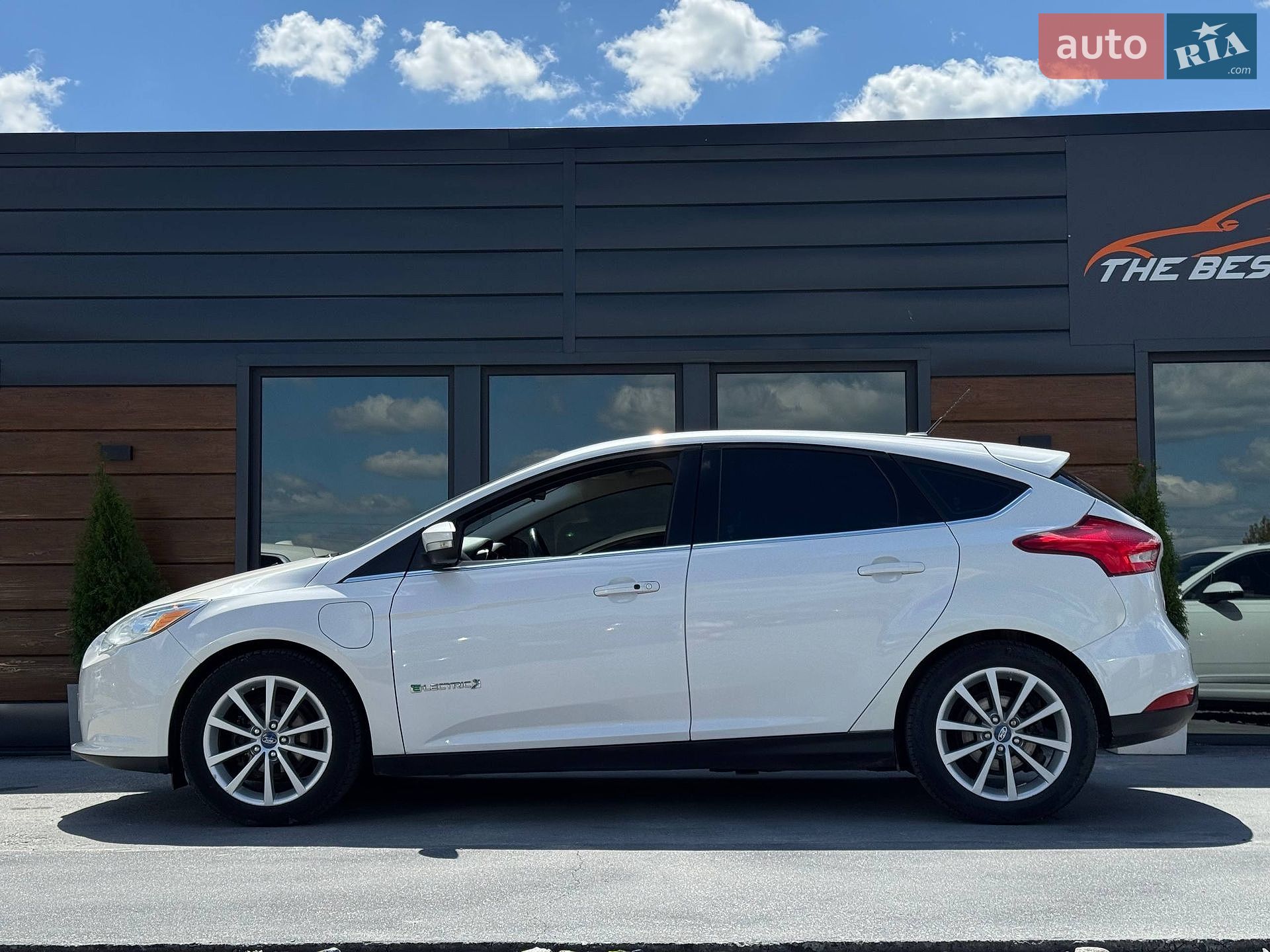 Ford Focus 2017 VIN 1FADP3R44HL226465 фото оголошення 13 з 61