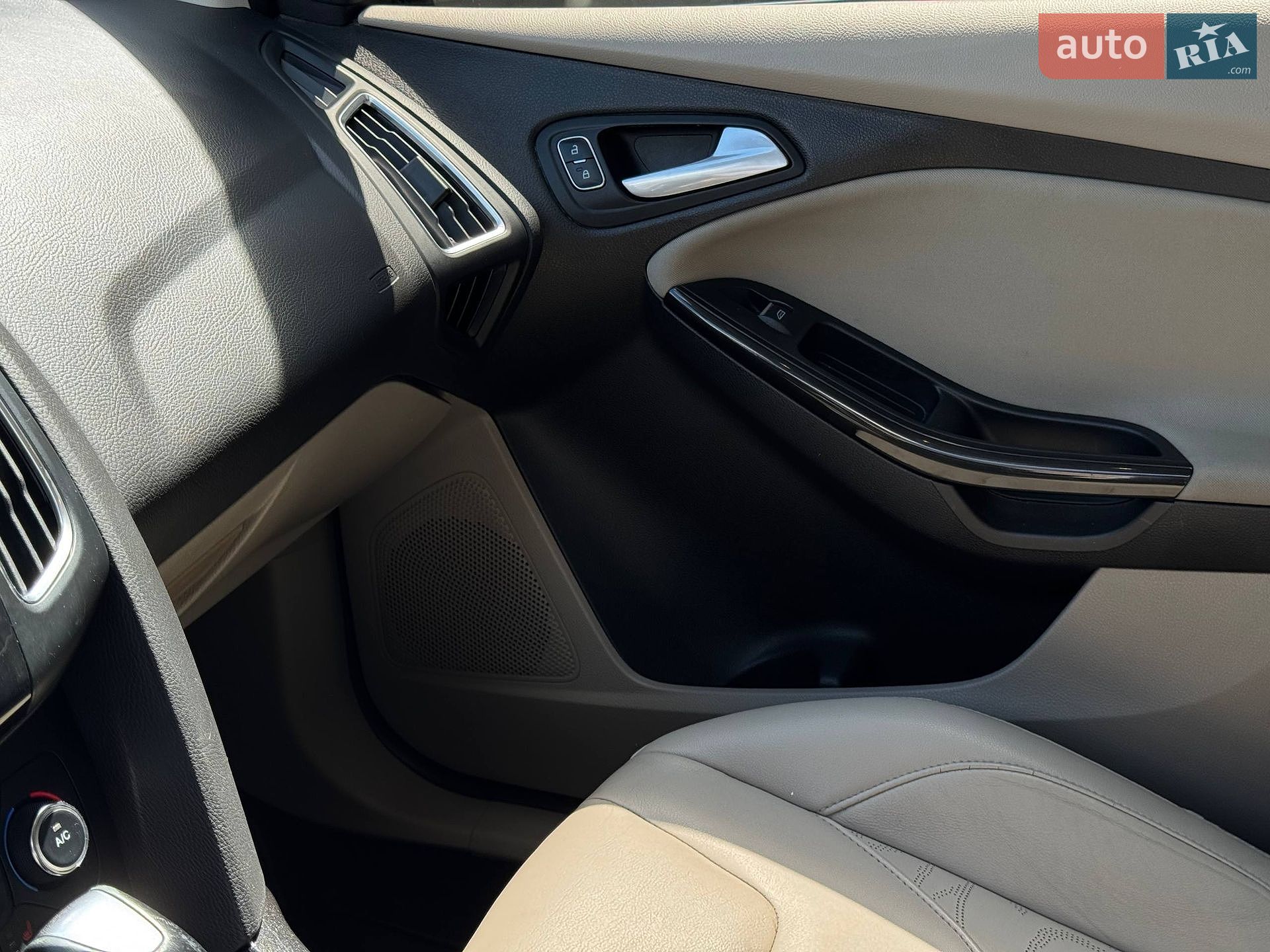 Ford Focus 2017 VIN 1FADP3R44HL226465 фото оголошення 44 з 61