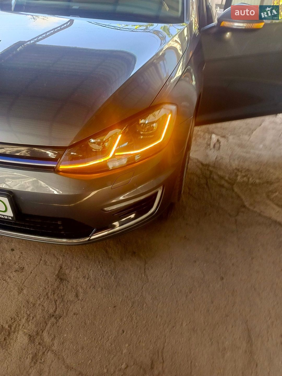 Volkswagen e-Golf 2018 VIN WVWZZZAUZJW909682 фото оголошення 36 з 51