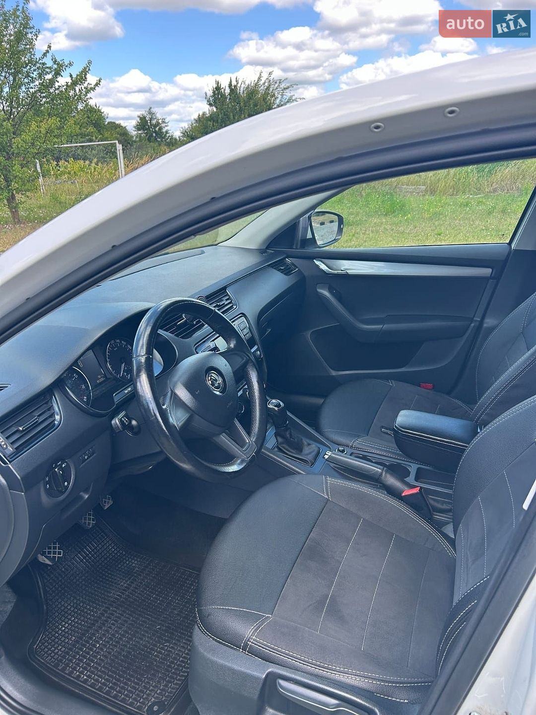 Skoda Octavia 2016 VIN TMBAC2NE4HB006055 фото оголошення 8 з 15