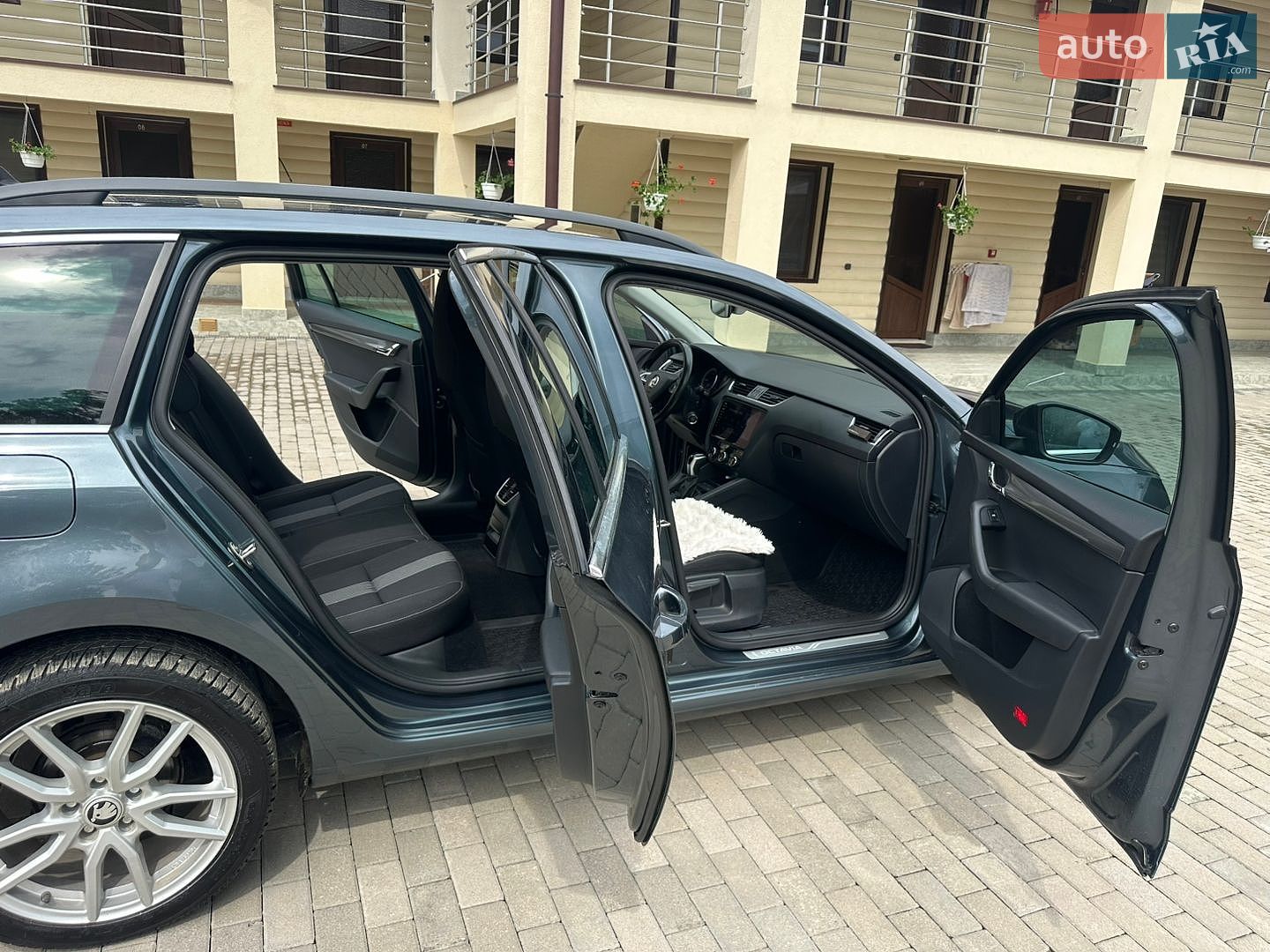 Skoda Octavia 2018 VIN TMBJJ7NE3J0249277 фото оголошення 13 з 67