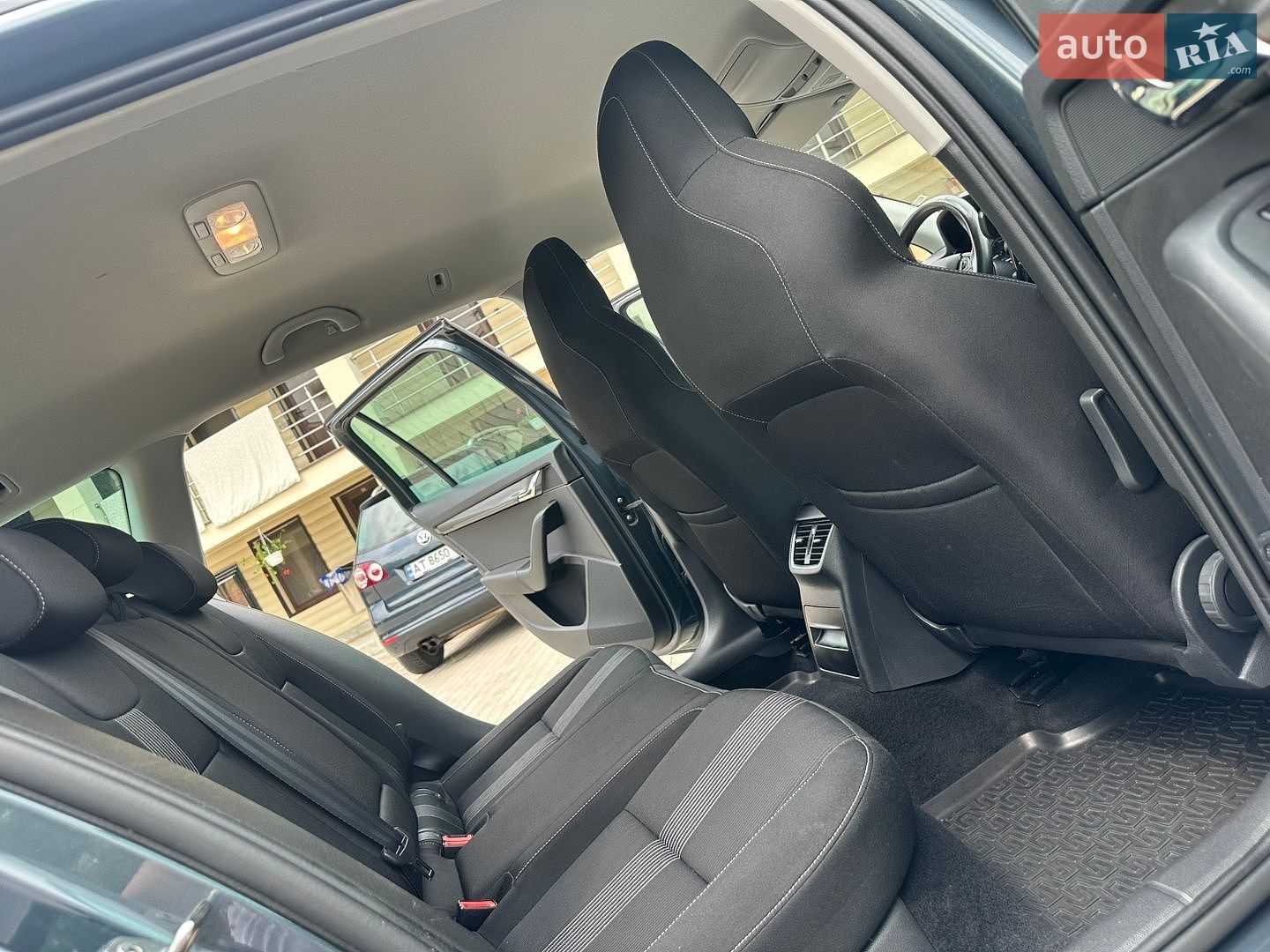 Skoda Octavia 2018 VIN TMBJJ7NE3J0249277 фото оголошення 38 з 67