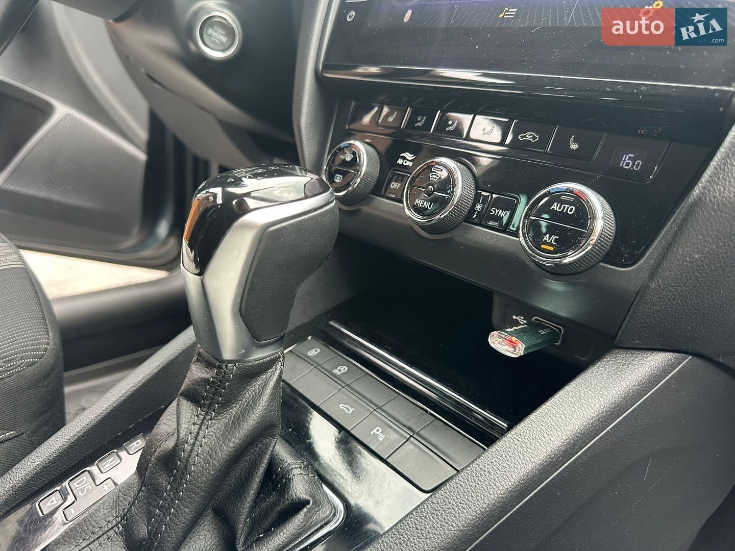 Skoda Octavia 2018 VIN TMBJJ7NE3J0249277 фото оголошення 60 з 67
