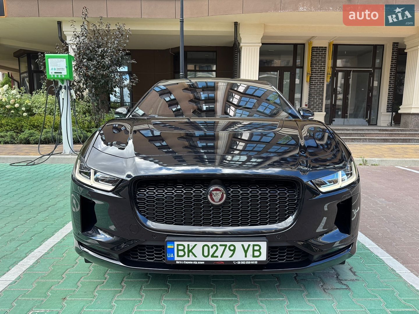 Jaguar I-Pace 2022 VIN SADHA2B14P1625396 фото оголошення 4 з 41
