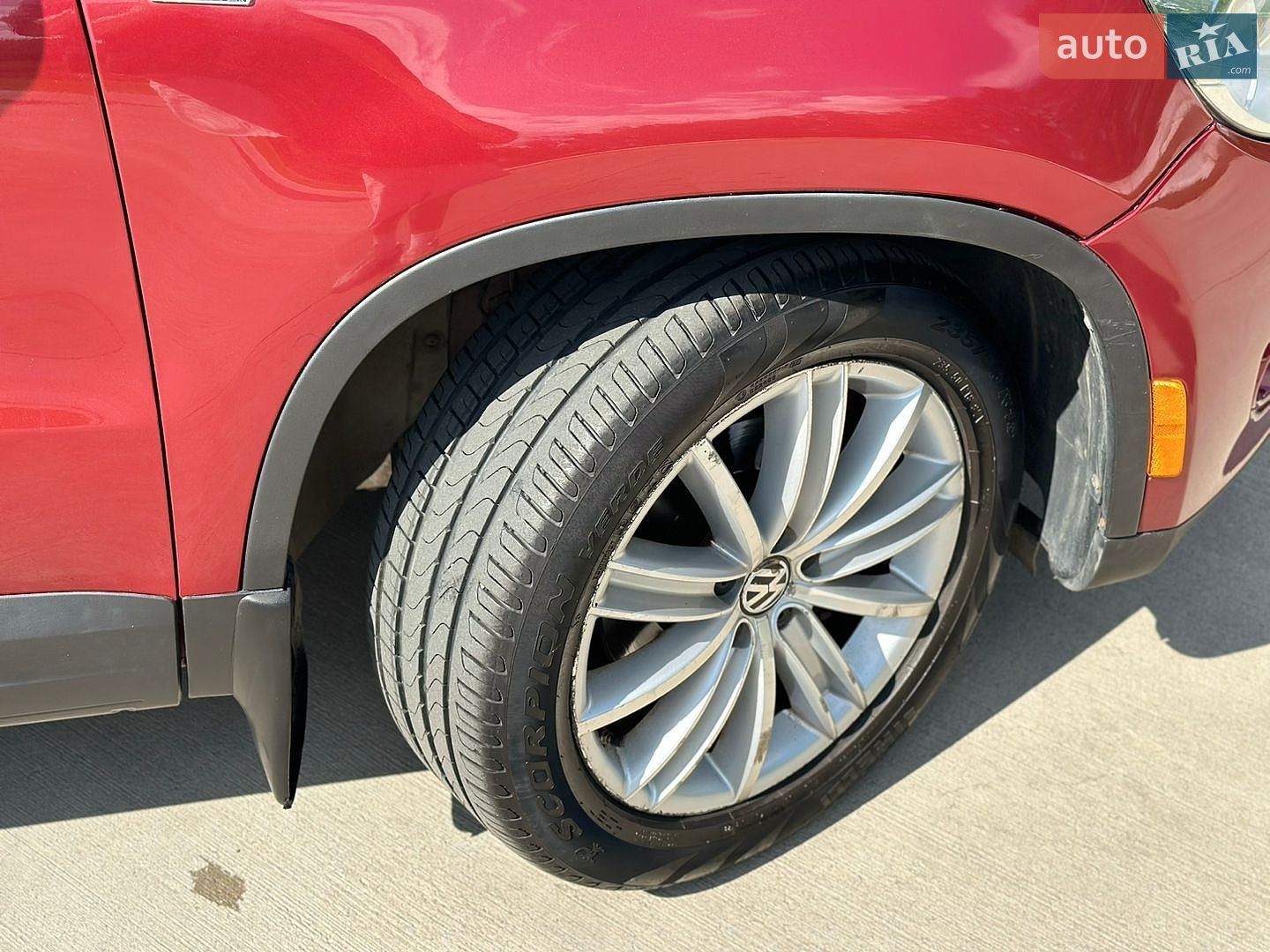 Volkswagen Tiguan 2010 VIN WVGAV9AX3AW003197 фото оголошення 7 з 36