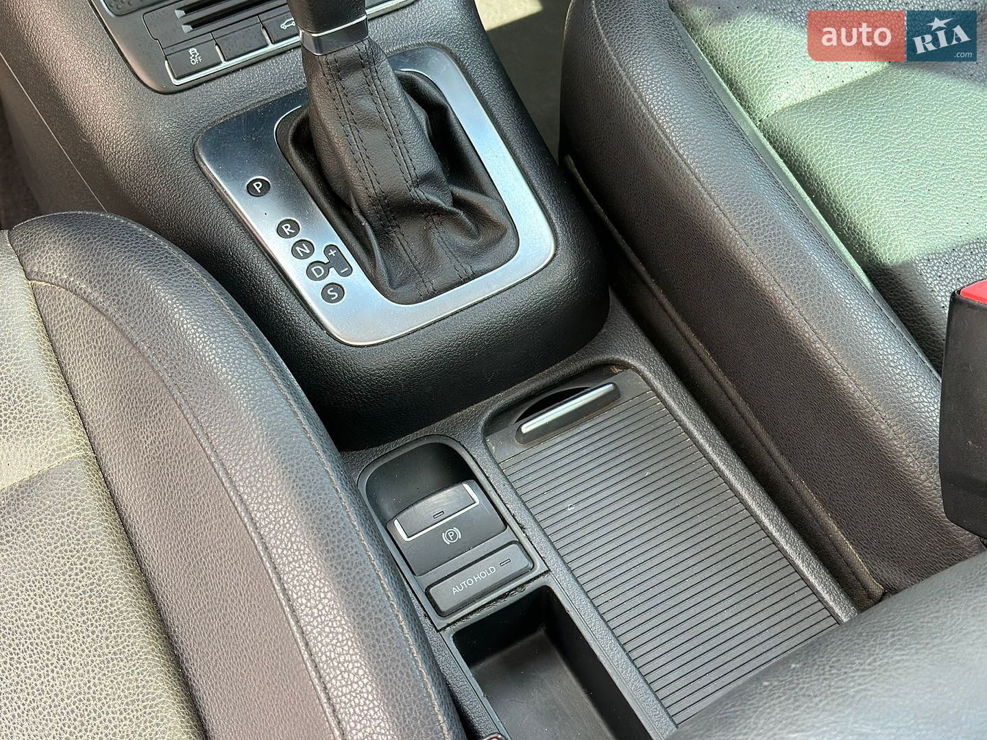 Volkswagen Tiguan 2010 VIN WVGAV9AX3AW003197 фото оголошення 20 з 36