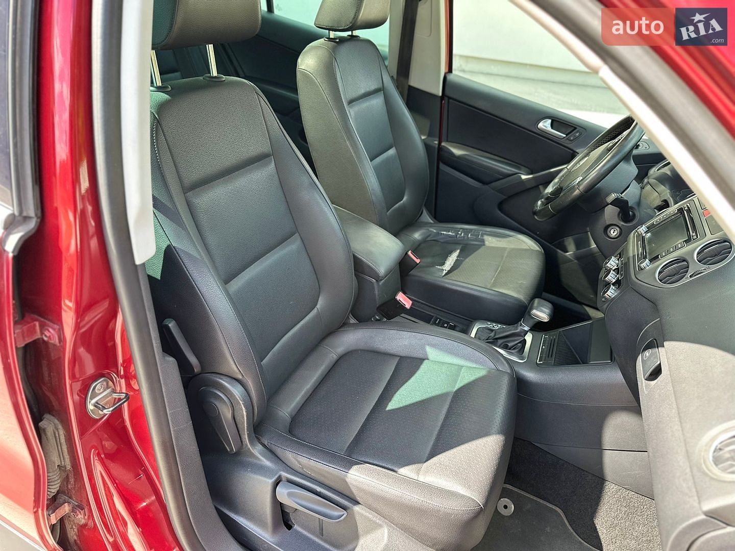 Volkswagen Tiguan 2010 VIN WVGAV9AX3AW003197 фото оголошення 31 з 36
